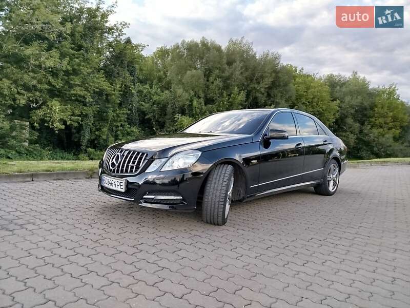 Седан Mercedes-Benz E-Class 2011 в Бродах