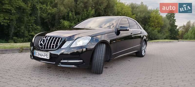 Седан Mercedes-Benz E-Class 2011 в Бродах