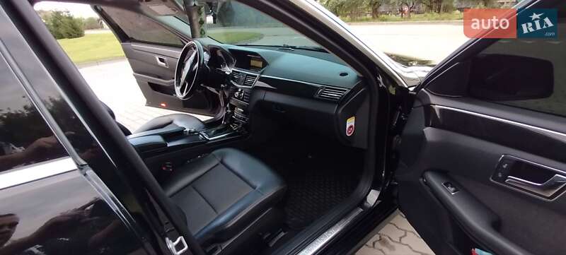 Седан Mercedes-Benz E-Class 2011 в Бродах