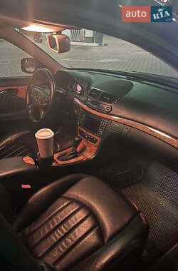 Седан Mercedes-Benz E-Class 2008 в 