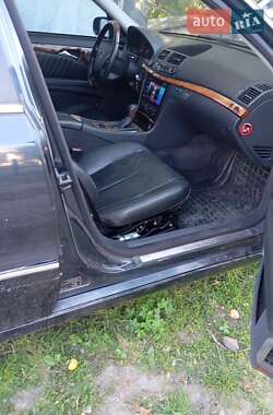 Седан Mercedes-Benz E-Class 2003 в 
