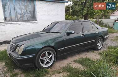 Седан Mercedes-Benz E-Class 2000 в Тетиеве