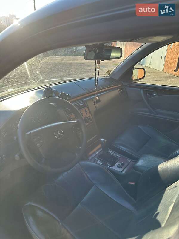 Седан Mercedes-Benz E-Class 2001 в Івано-Франківську фото 16 Седан Mercedes-Benz E-Class 2001 в Івано-Франківську