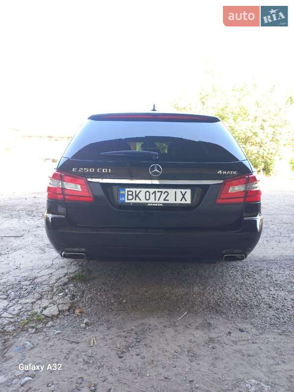 Универсал Mercedes-Benz E-Class 2011 в Ровно