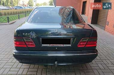 Седан Mercedes-Benz E-Class 2000 в Черкассах