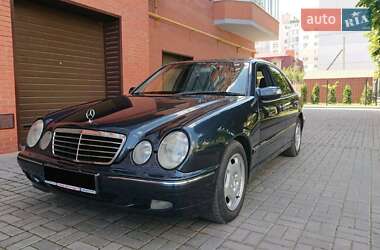 Седан Mercedes-Benz E-Class 2000 в Черкассах