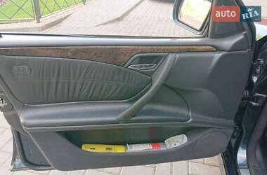 Седан Mercedes-Benz E-Class 2000 в Черкассах