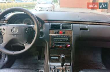 Седан Mercedes-Benz E-Class 2000 в Черкассах