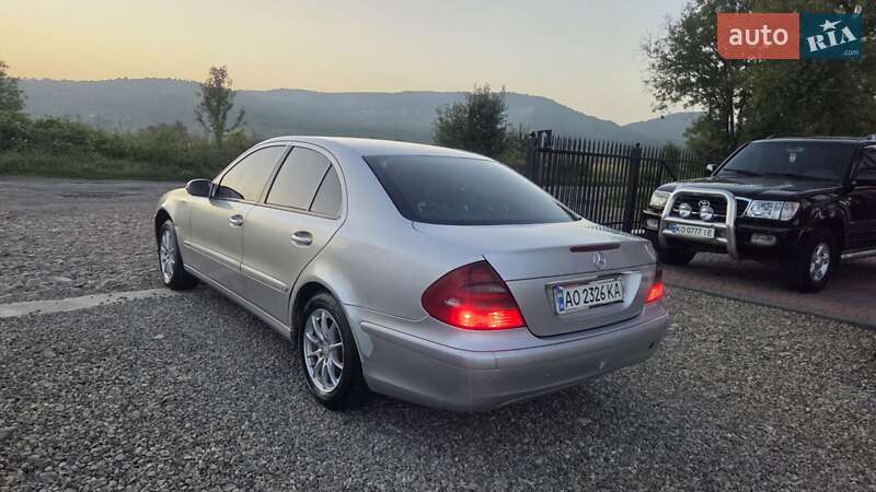 Седан Mercedes-Benz E-Class 2002 в Тячеве