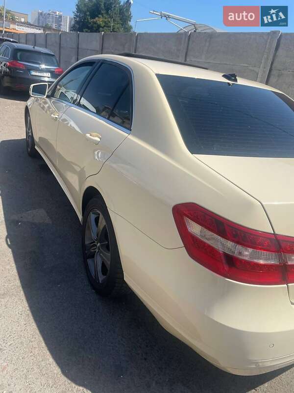 Седан Mercedes-Benz E-Class 2012 в Чорноморську