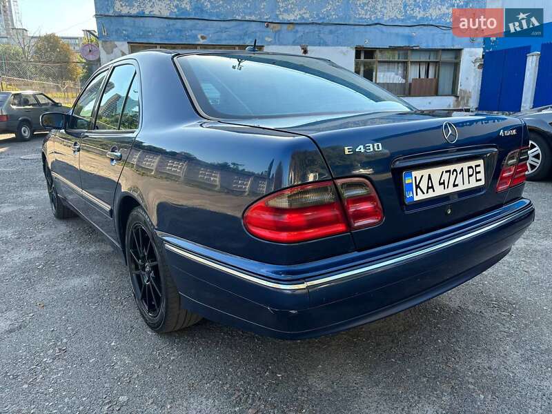Седан Mercedes-Benz E-Class 2000 в Києві