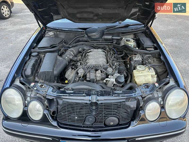 Седан Mercedes-Benz E-Class 2000 в Києві