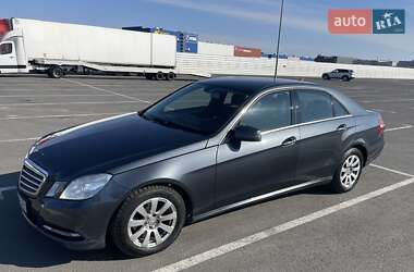 Седан Mercedes-Benz E-Class 2012 в Львові