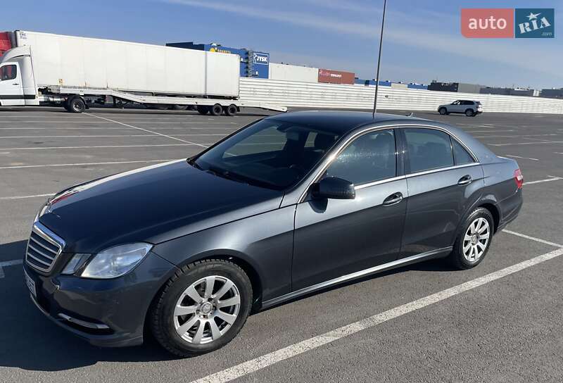 Mercedes-Benz E-Class 2012