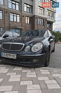 Седан Mercedes-Benz E-Class 2002 в Киеве