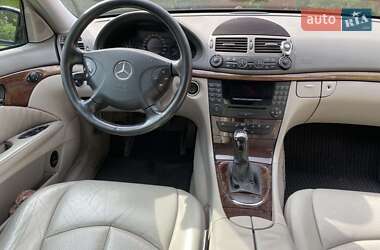 Седан Mercedes-Benz E-Class 2003 в 
