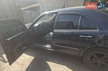 Седан Mercedes-Benz E-Class 2000 в 
