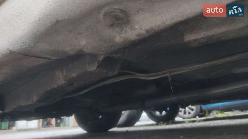 Седан Mercedes-Benz E-Class 1982 в Киеве фото 12 Седан Mercedes-Benz E-Class 1982 в Киеве