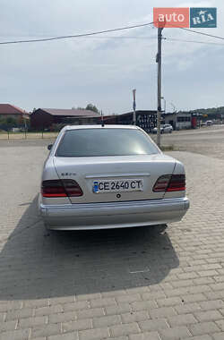 Седан Mercedes-Benz E-Class 2000 в 
