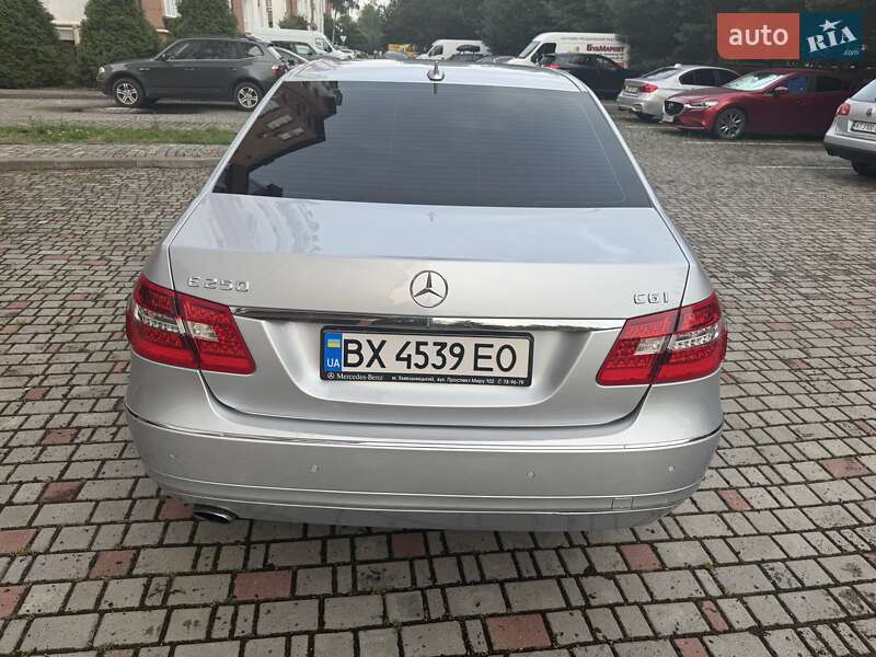 Седан Mercedes-Benz E-Class 2011 в Івано-Франківську