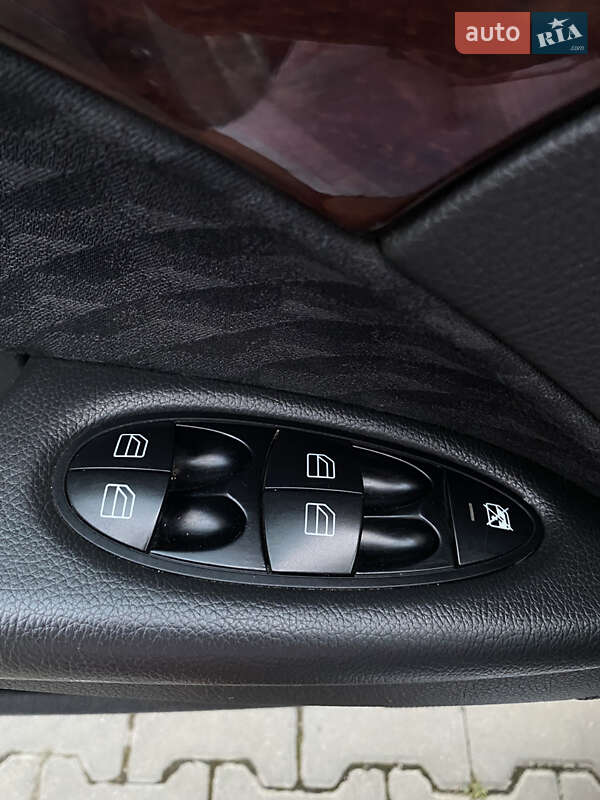 Седан Mercedes-Benz E-Class 2003 в Чернівцях