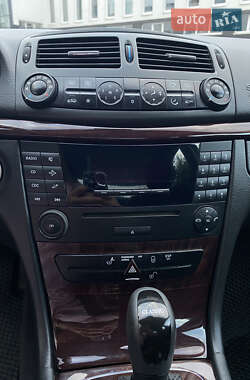 Седан Mercedes-Benz E-Class 2003 в 