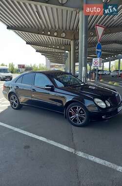 Седан Mercedes-Benz E-Class 2003 в Кривом Роге