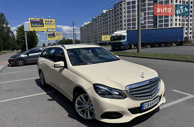 Універсал Mercedes-Benz E-Class 2015 в  фото 8 Універсал Mercedes-Benz E-Class 2015 в