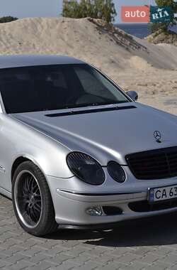 Седан Mercedes-Benz E-Class 2003 в  фото 3 Седан Mercedes-Benz E-Class 2003 в