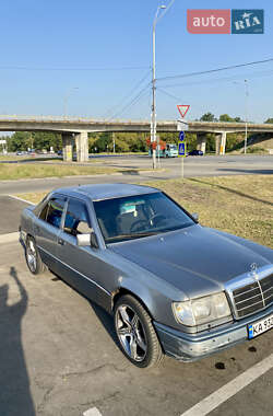 Седан Mercedes-Benz E-Class 1989 в 