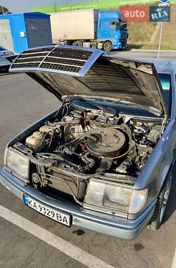 Седан Mercedes-Benz E-Class 1989 в 