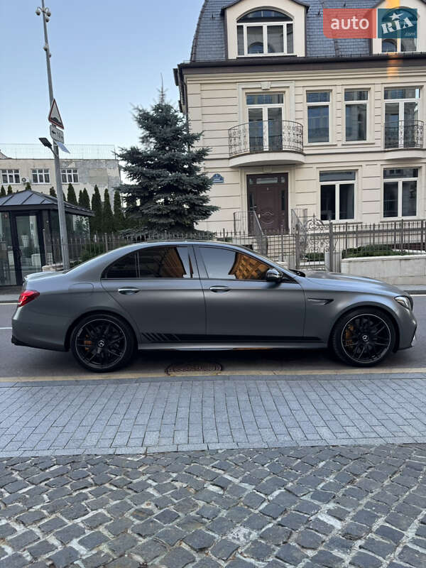 Седан Mercedes-Benz E-Class 2018 в Киеве