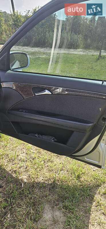 Седан Mercedes-Benz E-Class 2004 в Охтирці