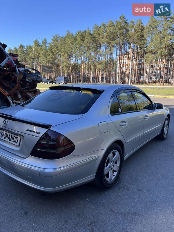 Седан Mercedes-Benz E-Class 2004 в Ірпені