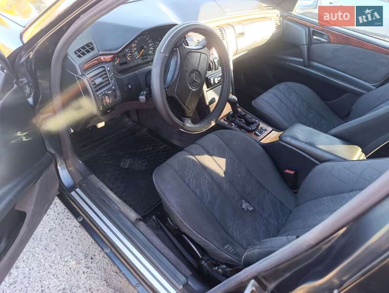 Седан Mercedes-Benz E-Class 1997 в Тульчині