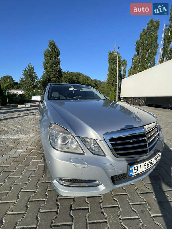Седан Mercedes-Benz E-Class 2012 в Кременчуге