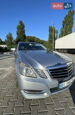 Седан Mercedes-Benz E-Class 2012 в 