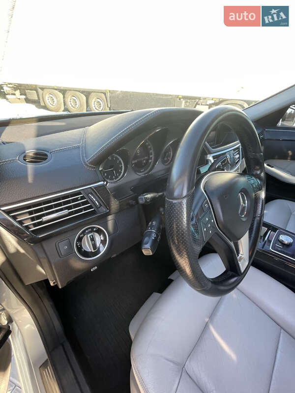 Седан Mercedes-Benz E-Class 2012 в Кременчуге