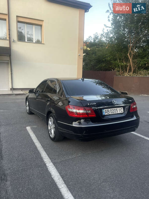 Седан Mercedes-Benz E-Class 2009 в Вінниці