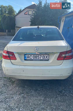 Седан Mercedes-Benz E-Class 2011 в 