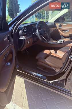 Седан Mercedes-Benz E-Class 2021 в 