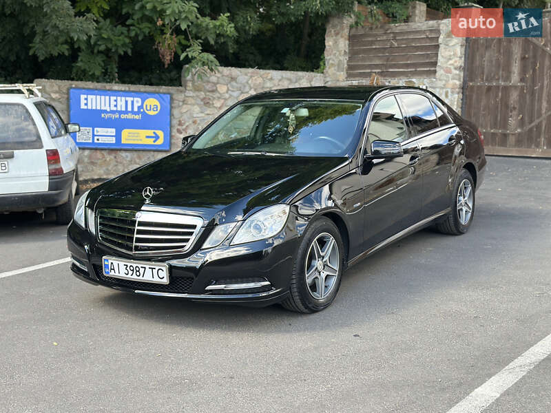 Седан Mercedes-Benz E-Class 2012 в Кагарлыке