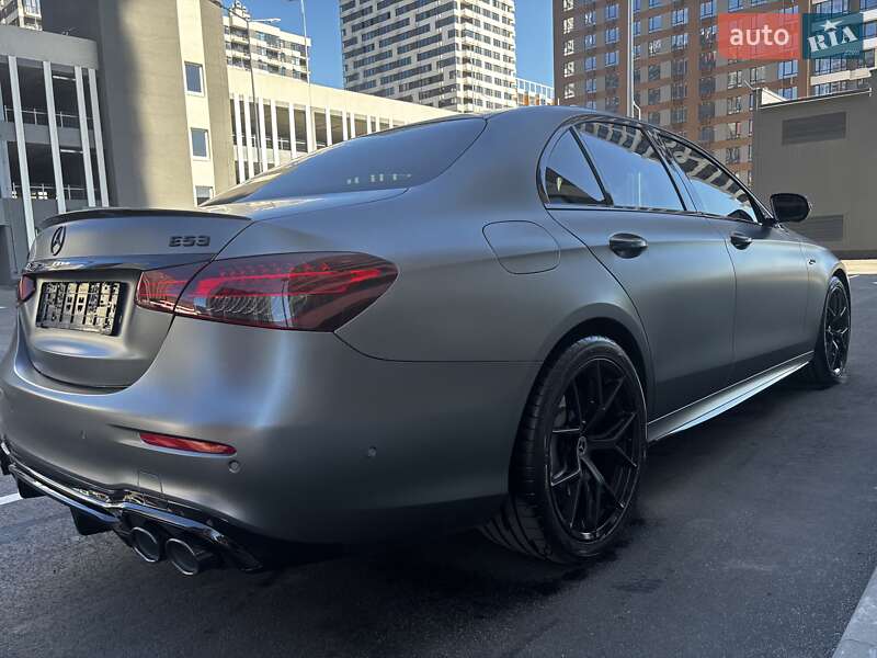 Седан Mercedes-Benz E-Class 2022 в Киеве