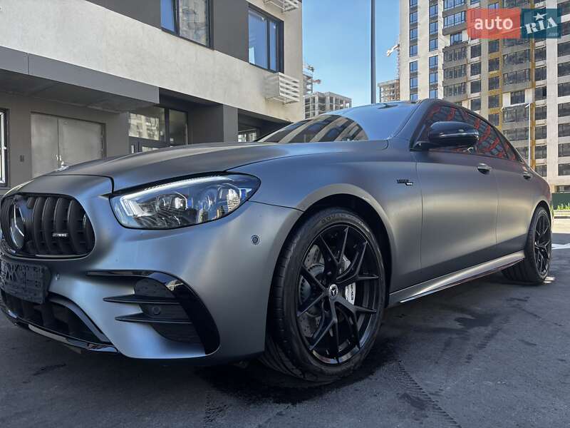 Седан Mercedes-Benz E-Class 2022 в Киеве