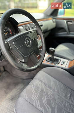 Седан Mercedes-Benz E-Class 1999 в 