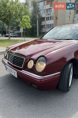 Седан Mercedes-Benz E-Class 1999 в 