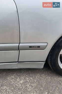 Седан Mercedes-Benz E-Class 2000 в 