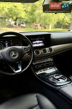 Седан Mercedes-Benz E-Class 2016 в 