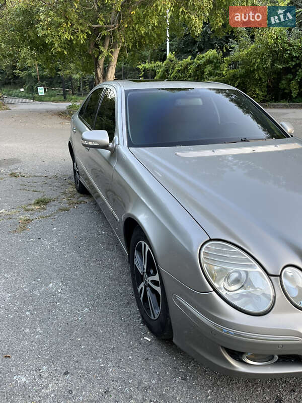 Седан Mercedes-Benz E-Class 2008 в Киеве