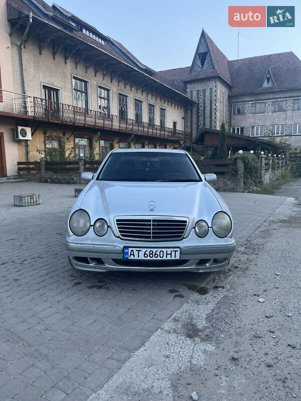 Mercedes-Benz E-Class 2001